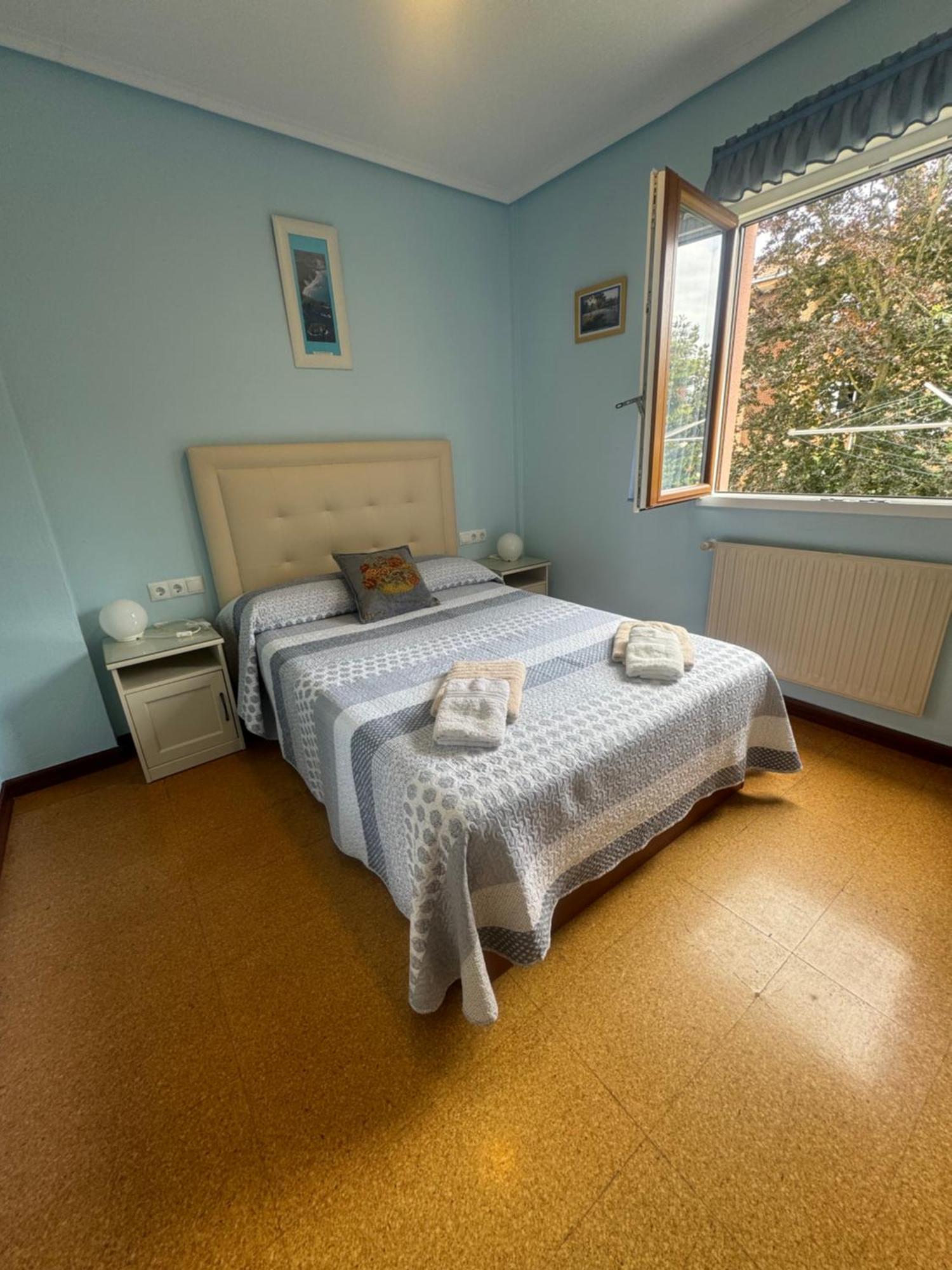 Apartamento En Llanes Con Plaza De Garaje Cubierta Екстериор снимка