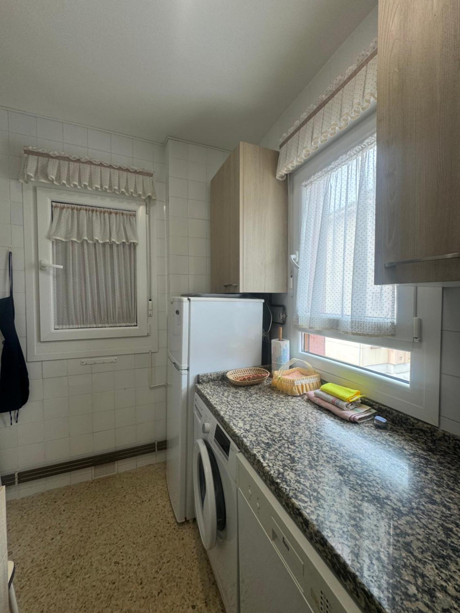 Apartamento En Llanes Con Plaza De Garaje Cubierta Екстериор снимка